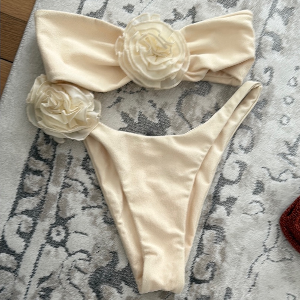 The size Runs small ) , Elegant Cream Bikini with Floral Accents
